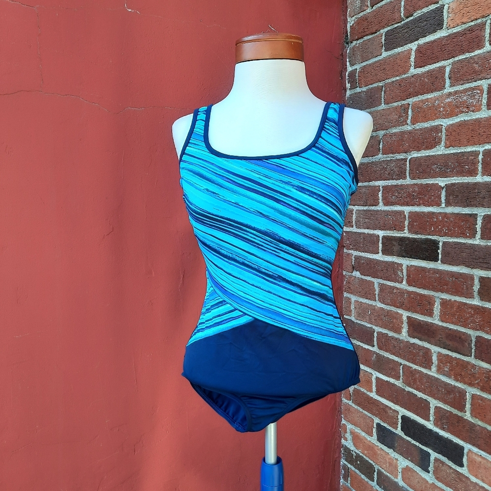Lands' End Swim Slimming Asymmetric Stripe Padded Bra Top Wireless One Piece 12P - Picture 3 of 11